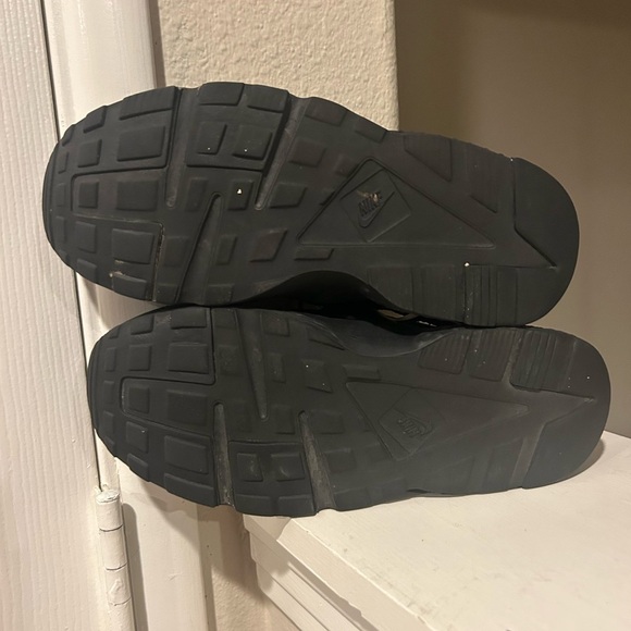 Nike 704949-016 Huarache Black Running Shoes Sneakers Shoes Kid's Youth 3 Y - Picture 8 of 9